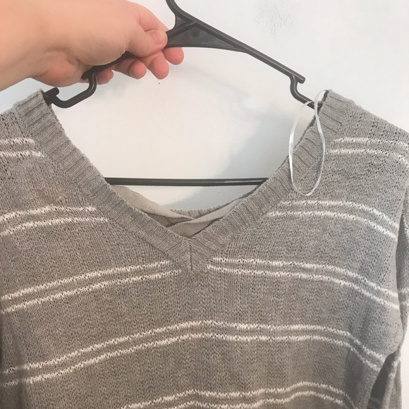 Pink rose sweater - Picture 2 of 3